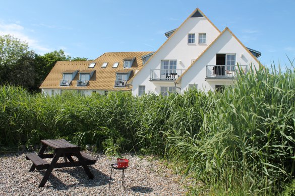 Außenansicht der Hotel- und Freizeitanlage Kapitäns-Häuser Breege auf Rügen