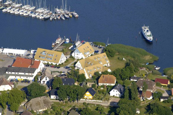 Bootstouren direkt ab der Ferienanlage Kapitäns-Häuser in Breege auf Rügen